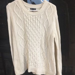 Women’s Gap sweater